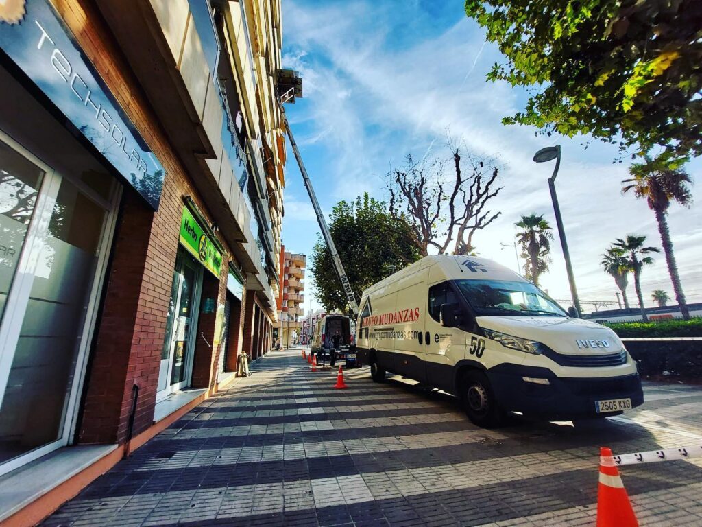 Elevadores de mudanzas en Badalona