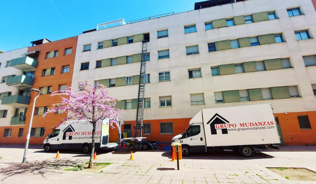 alquiler elevadores mudanzas