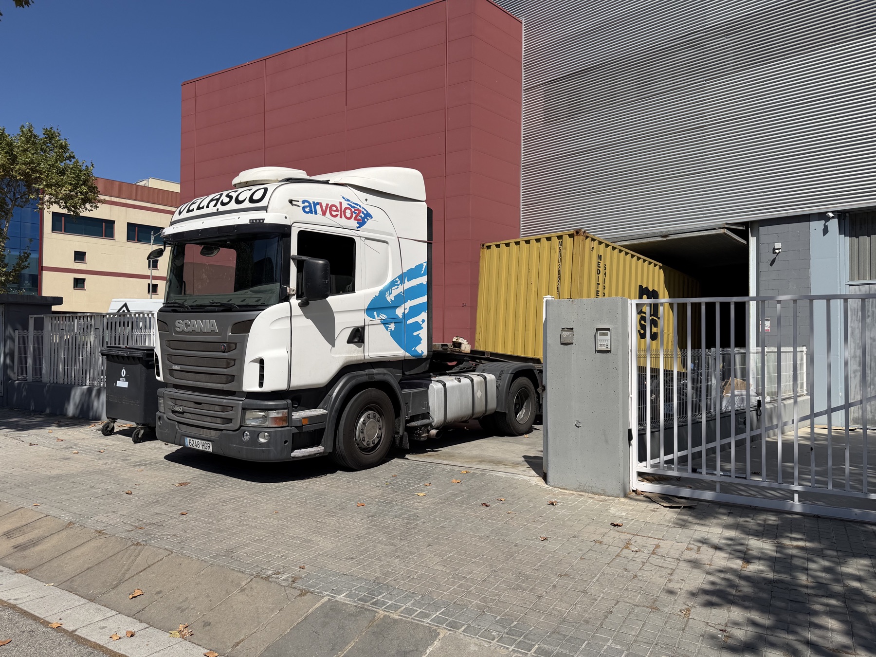 Mudanza internacional de España a Chipre con transporte en contenedor